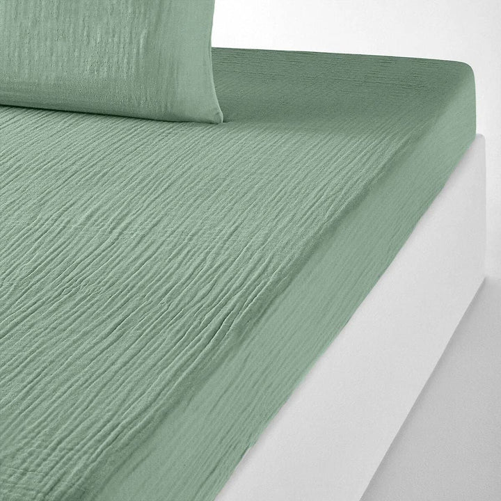 Drap housse 100% gaze de coton lavé vert givrée by Baton Rouge