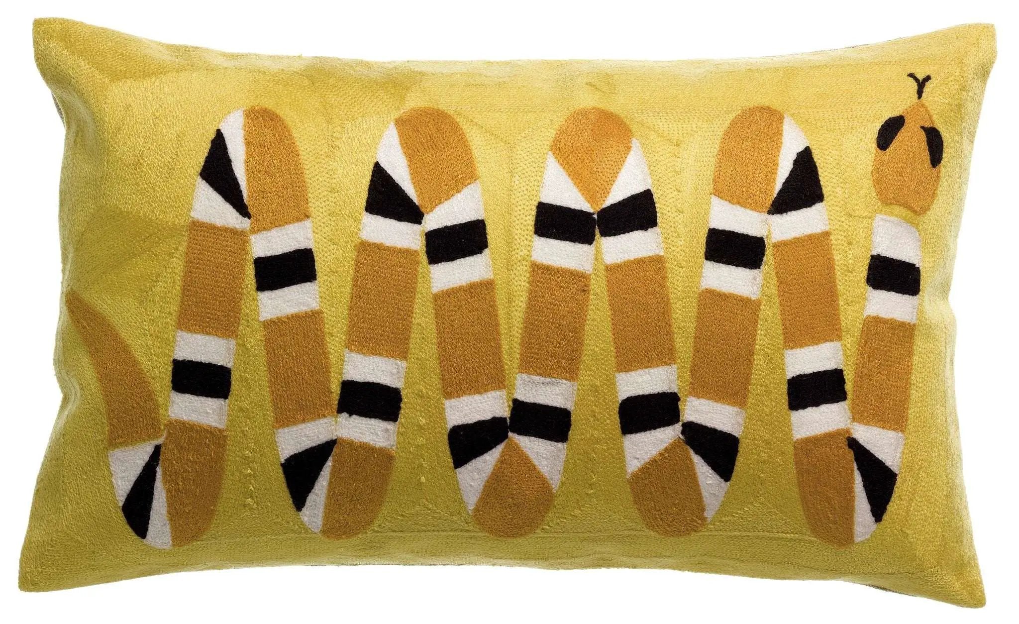 Coussin brodé Yoka Jaune by Vivaraise