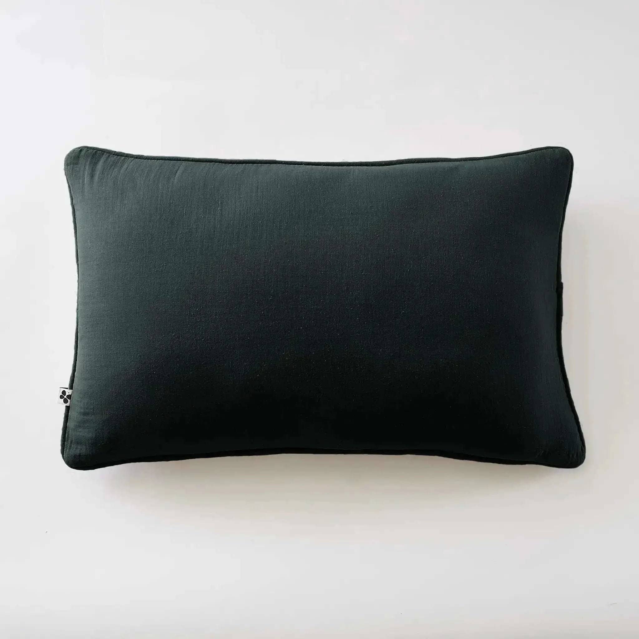 Coussin déhoussable avec passepoil Gaze de coton unie GAÏA Sapin by L'effet papillon