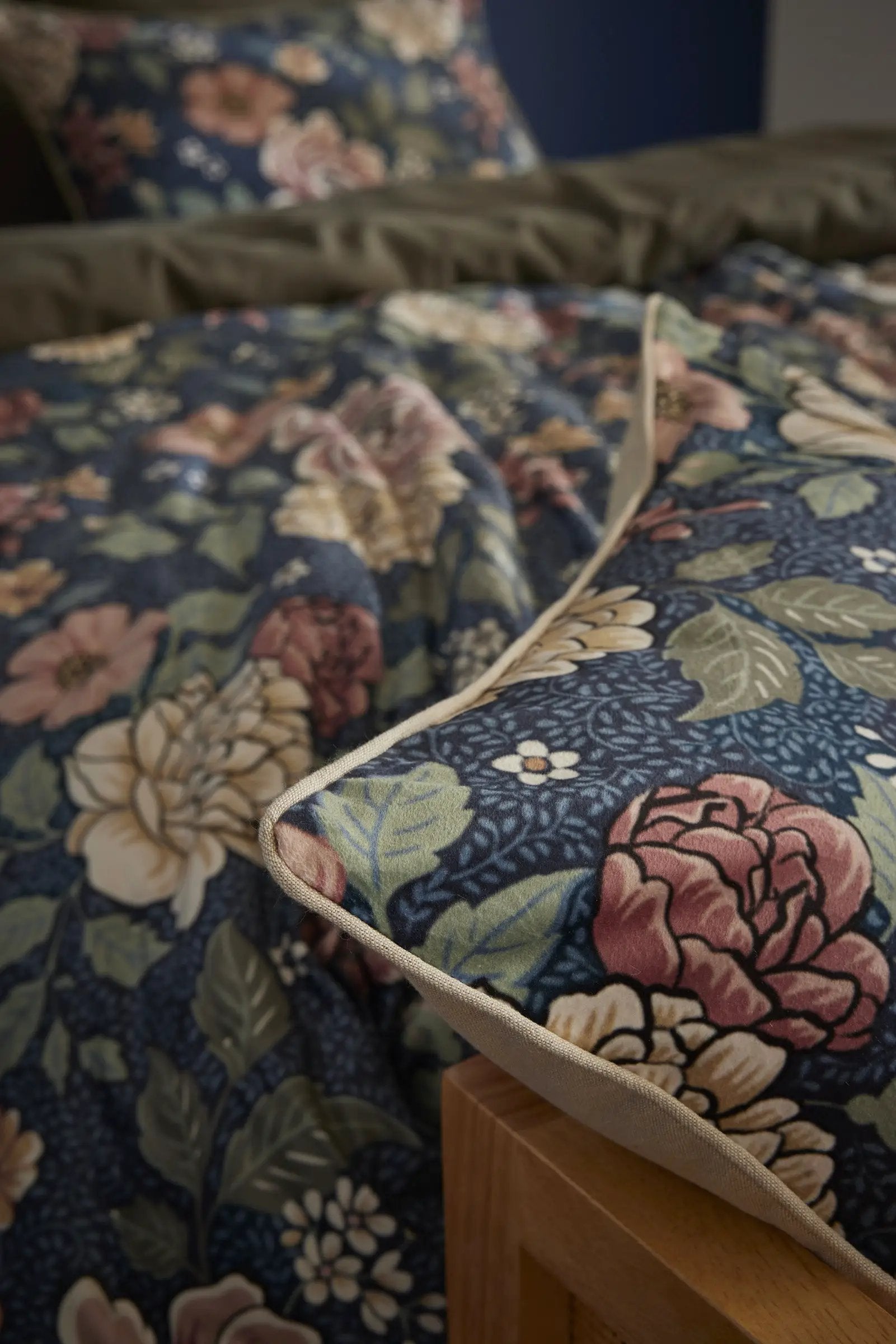 Coussin déhoussable 40 x 60 cm Velours imprimé AUGUSTINE by L'effet papillon
