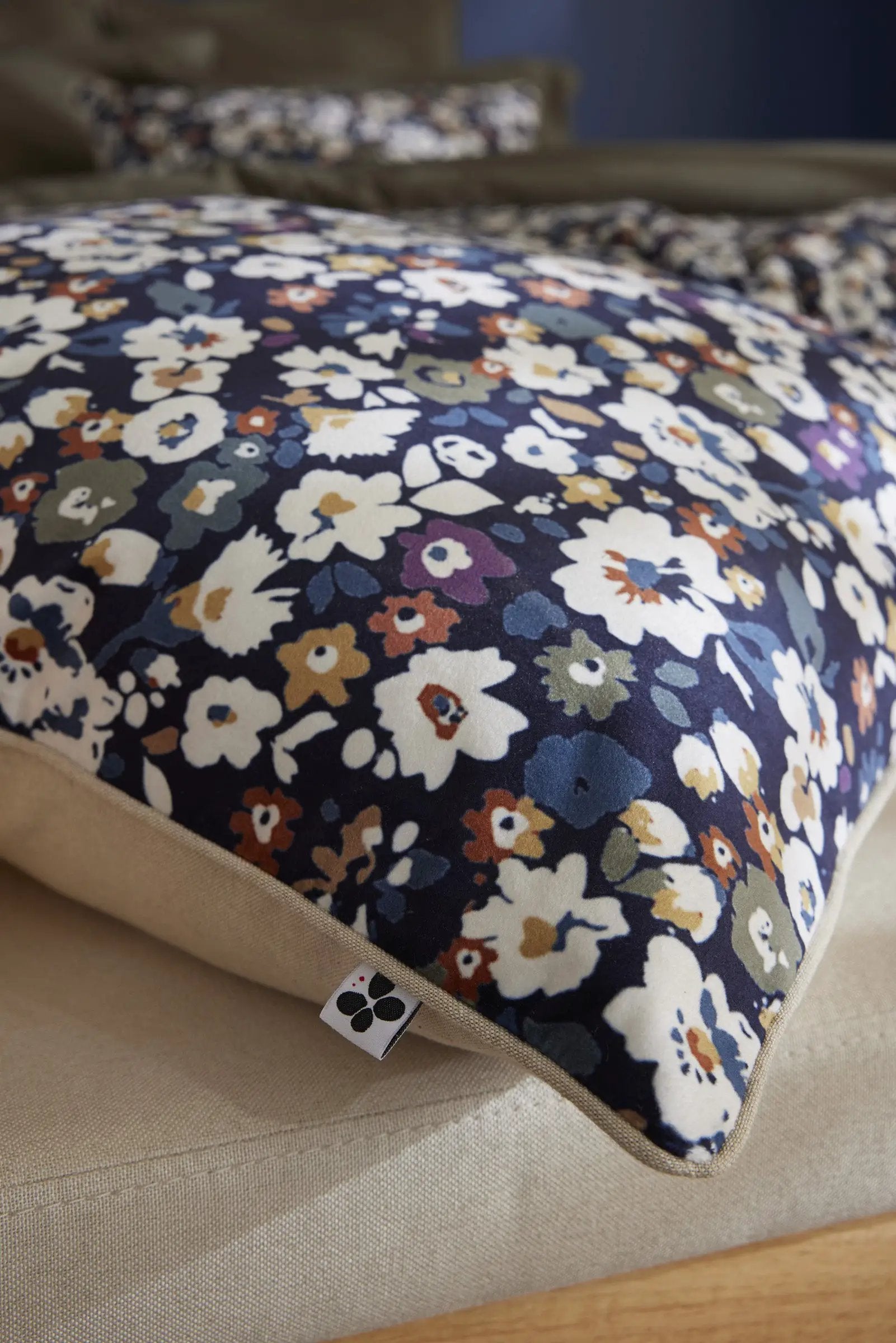 Coussin déhoussable 40 x 60 cm Velours imprimé COLINE by L'effet papillon