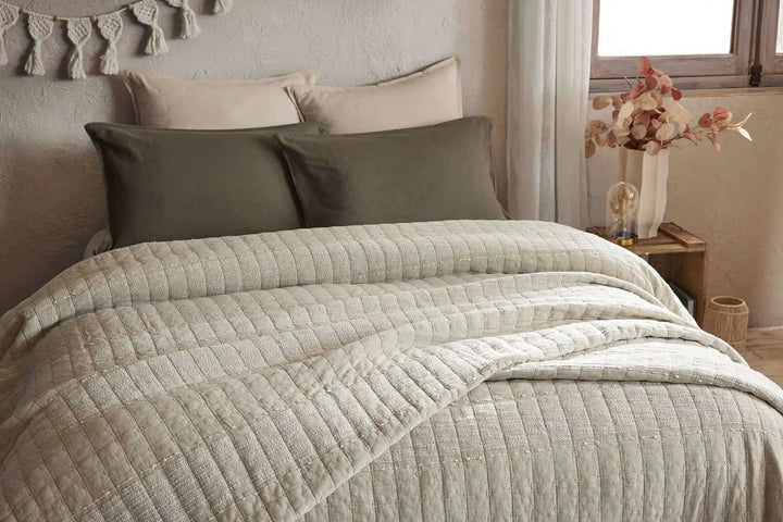 Jeté de lit 240 x 260 cm ZÉLIE Coton jacquard Sable by L'effet papillon