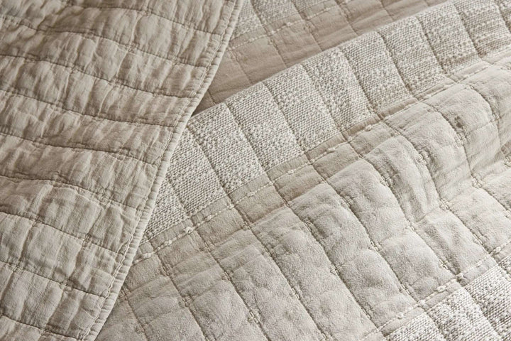 Jeté de lit 240 x 260 cm ZÉLIE Coton jacquard Sable by L'effet papillon