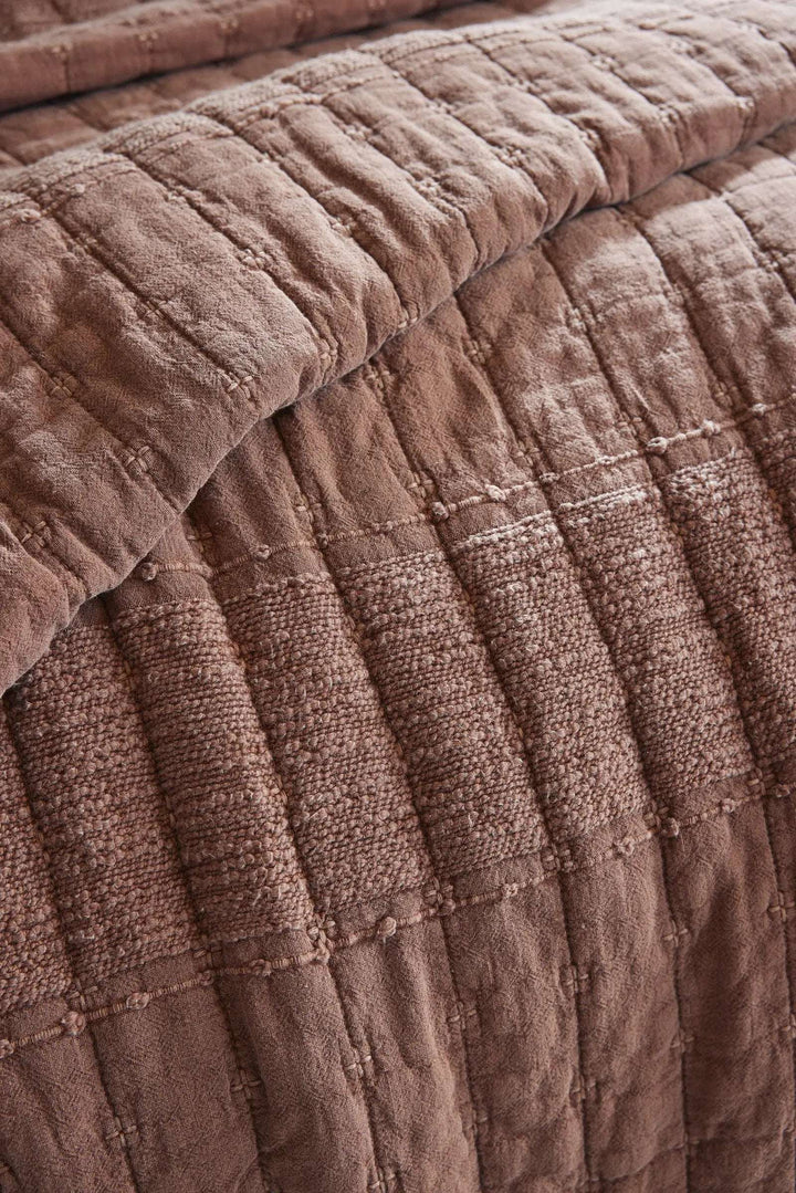 Jeté de lit 240 x 260 cm ZÉLIE Coton jacquard Terracotta by L'effet papillon