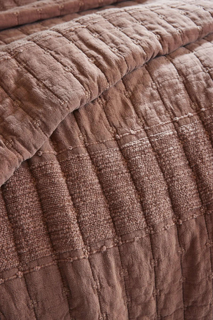 Jeté de lit 240 x 260 cm ZÉLIE Coton jacquard Terracotta by L'effet papillon