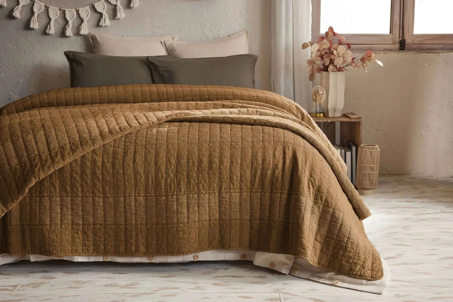 Jeté de lit 240 x 260 cm ZÉLIE Coton jacquard Camel by L'effet papillon