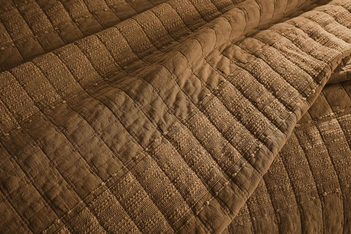 Jeté de lit 240 x 260 cm ZÉLIE Coton jacquard Camel by L'effet papillon