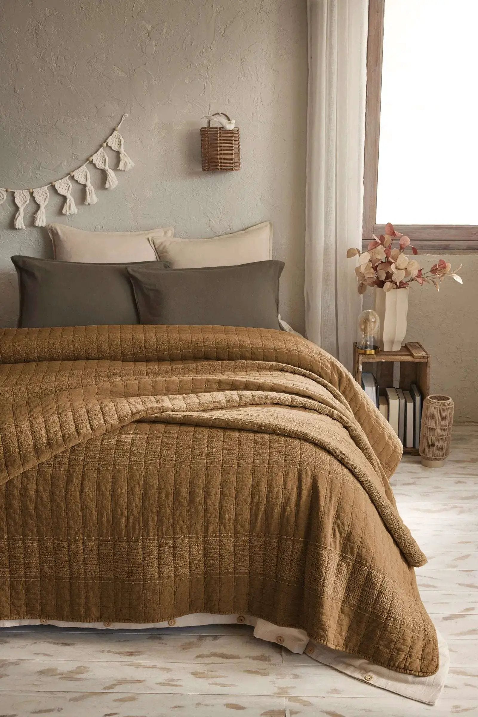 Jeté de lit 240 x 260 cm ZÉLIE Coton jacquard Camel by L'effet papillon