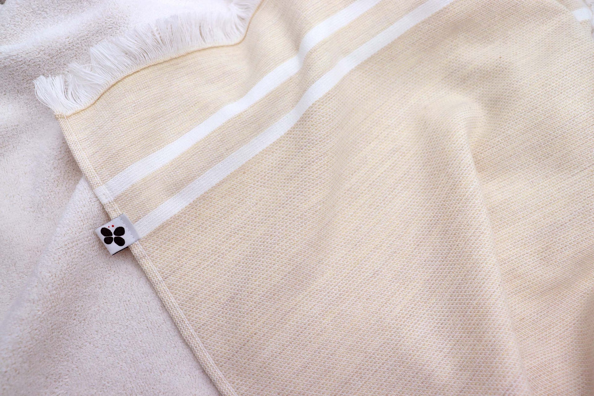 Fouta simple avec franges 95 x 180 cm Coton tissé teint + éponge OWEN Sable
