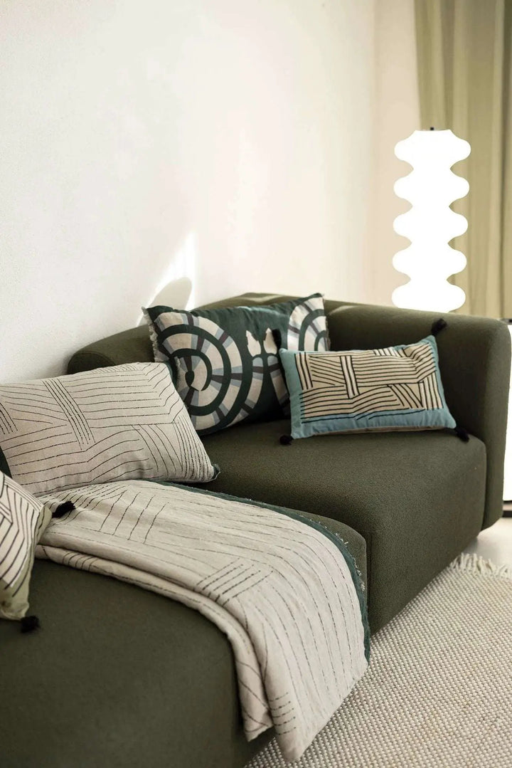 Coussin brodé Kori cèdre by Vivaraise