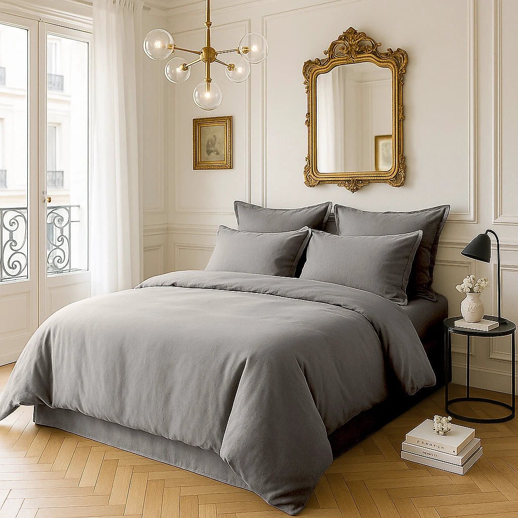 Drap housse bonnet:30cm 100% satin de coton 105 fils gris clair by Baton Rouge