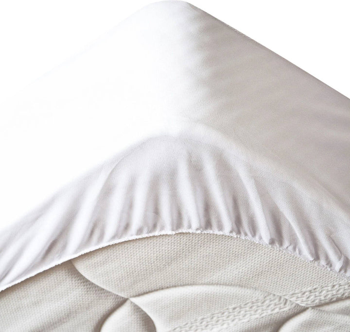 Protege matelas 100% polyester 205gsm matelasse / respirant blanc by BLANC PASSION