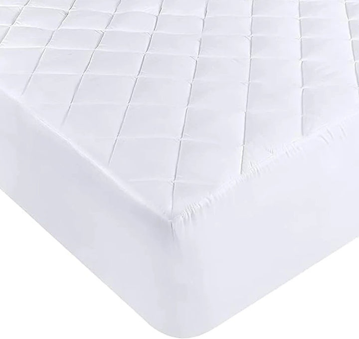 Protege matelas 100% polyester 205gsm matelasse / respirant blanc by BLANC PASSION