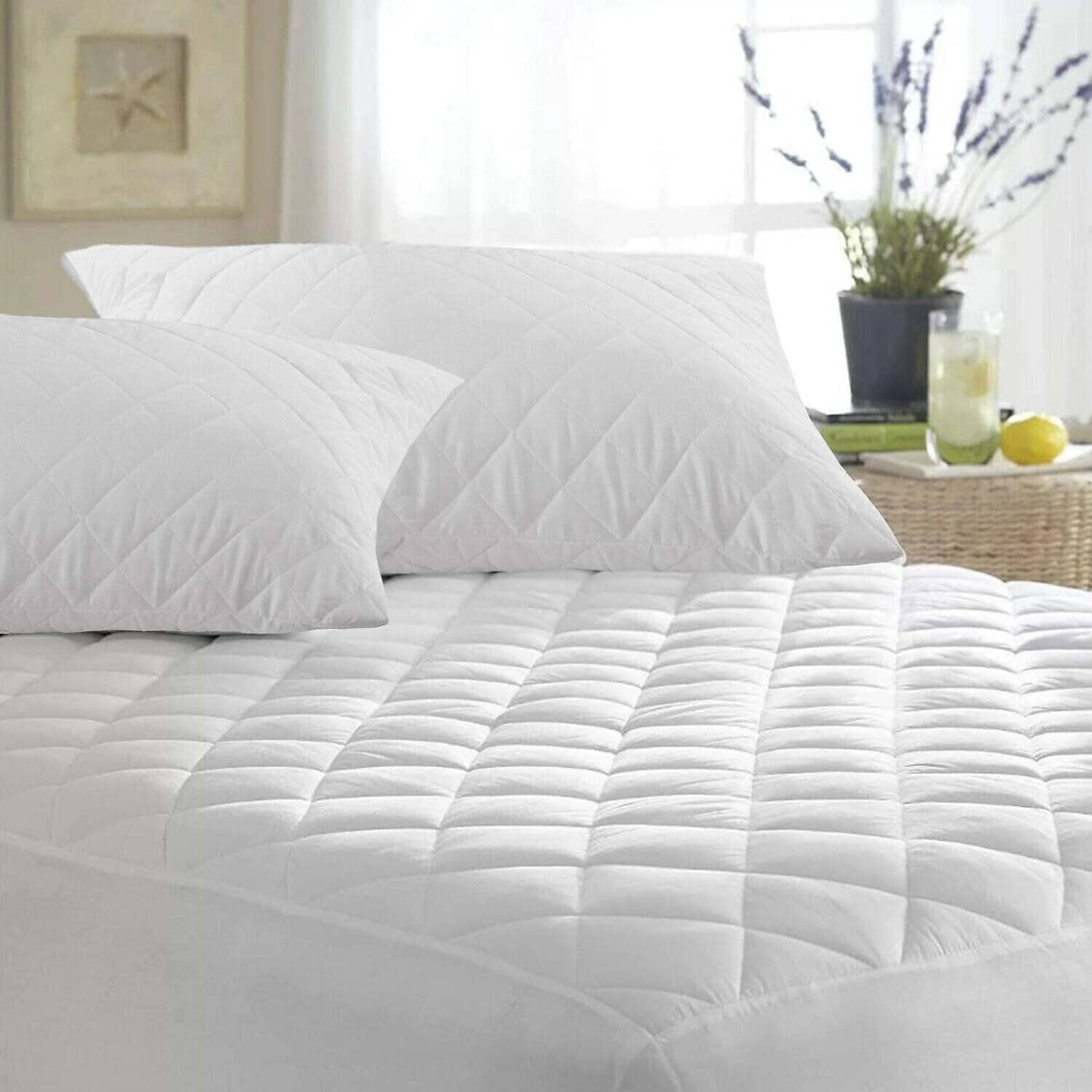 Protege matelas 100% polyester 205gsm matelasse / respirant blanc by BLANC PASSION