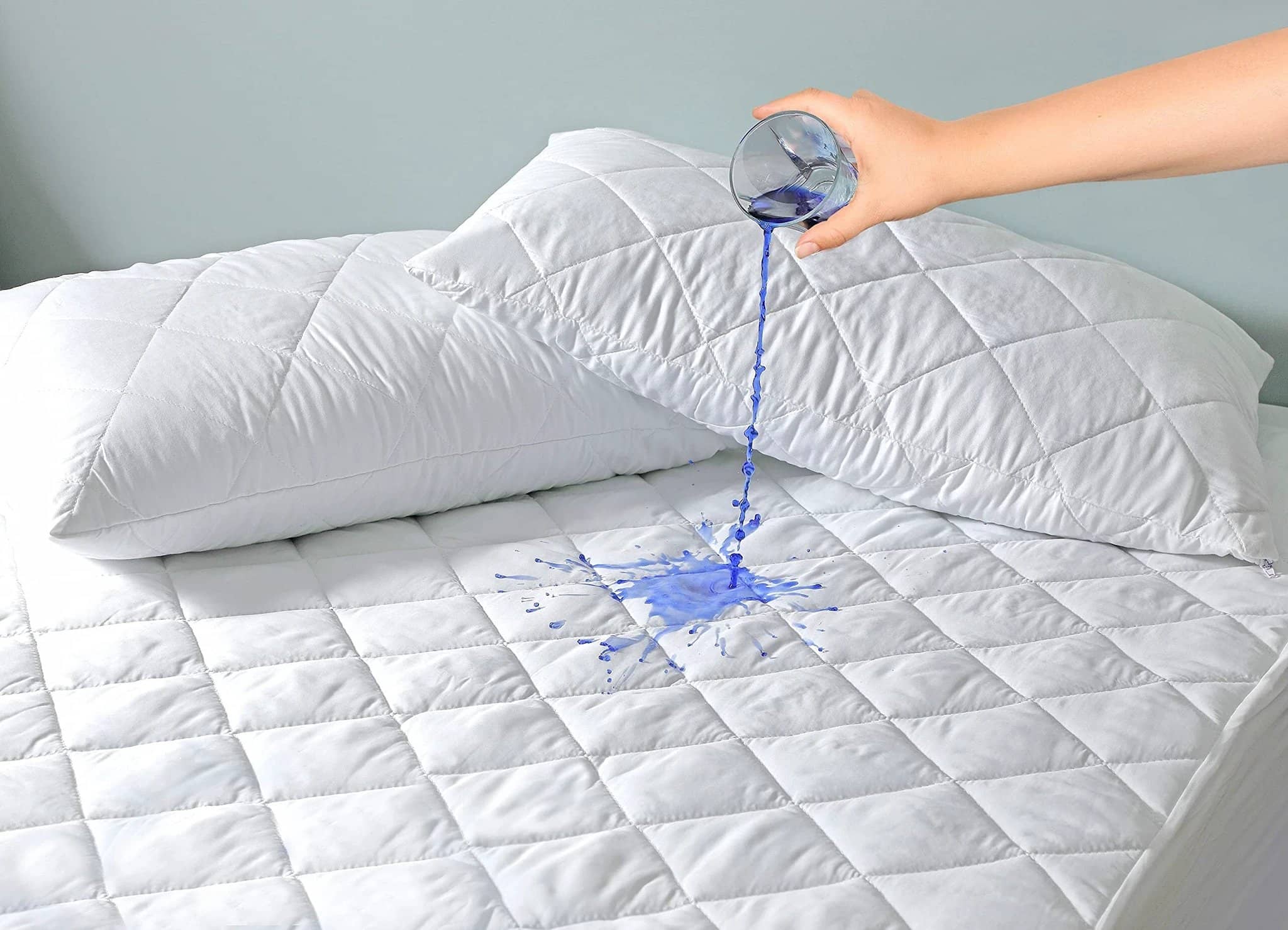 Protege matelas 100% polyester 205gsm matelasse impermeable respirant blanc by BLANC PASSION