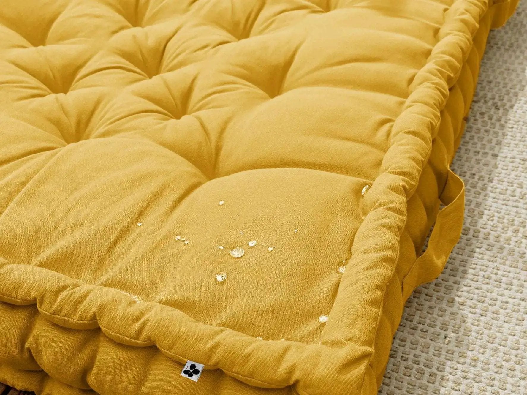 Coussin de sol 50 x 50 x 10 cm Coton uni KALA Safran by L'effet papillon