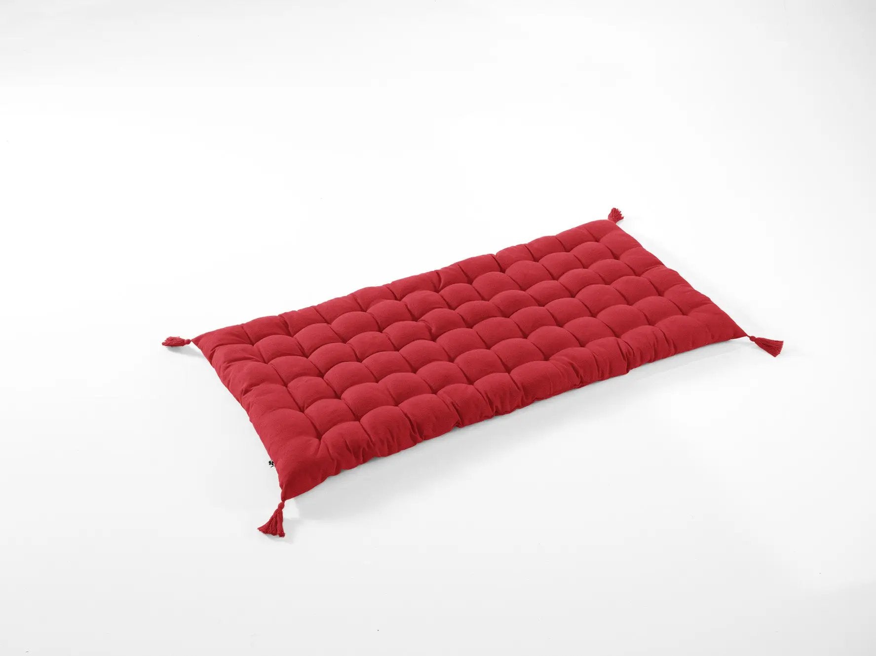 Matelas de sol avec pompons 60 x 120 cm Coton uni KALA Cerise by L'effet papillon