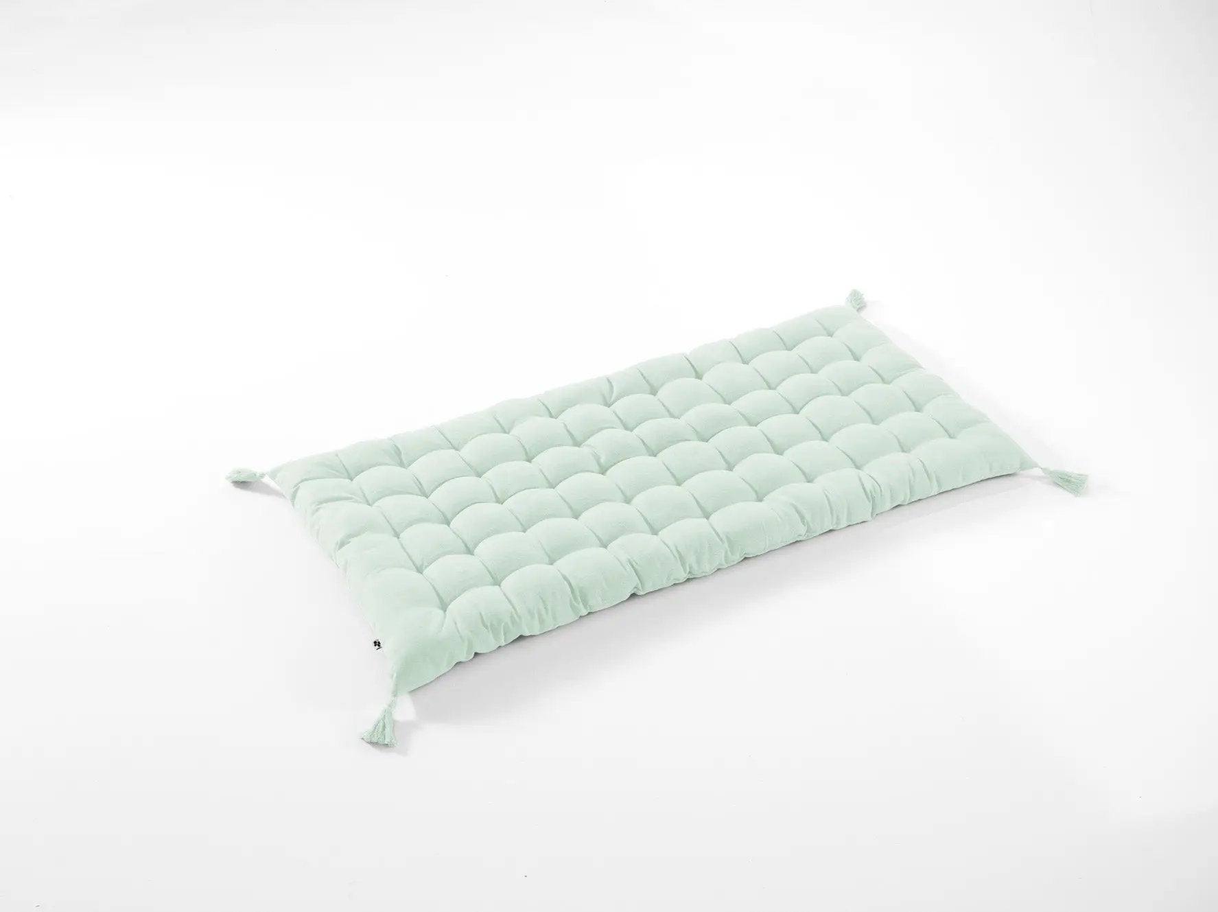 Matelas de sol avec pompons 60 x 120 cm Coton uni KALA Menthe by L'effet papillon