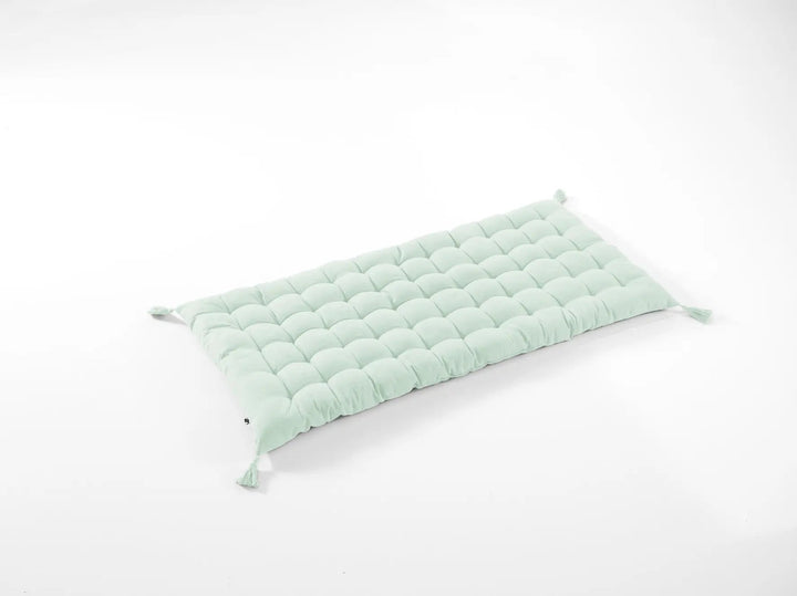 Matelas de sol avec pompons 60 x 120 cm Coton uni KALA Menthe by L'effet papillon