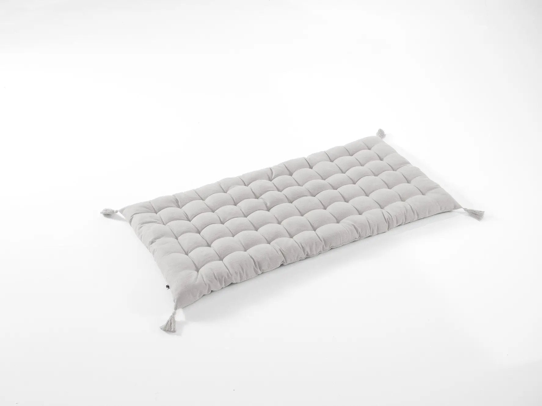 Matelas de sol avec pompons 60 x 120 cm Coton uni KALA Nuage by L'effet papillon
