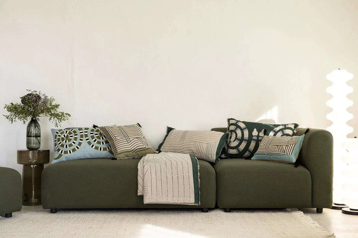 Coussin brodé Kori cèdre by Vivaraise