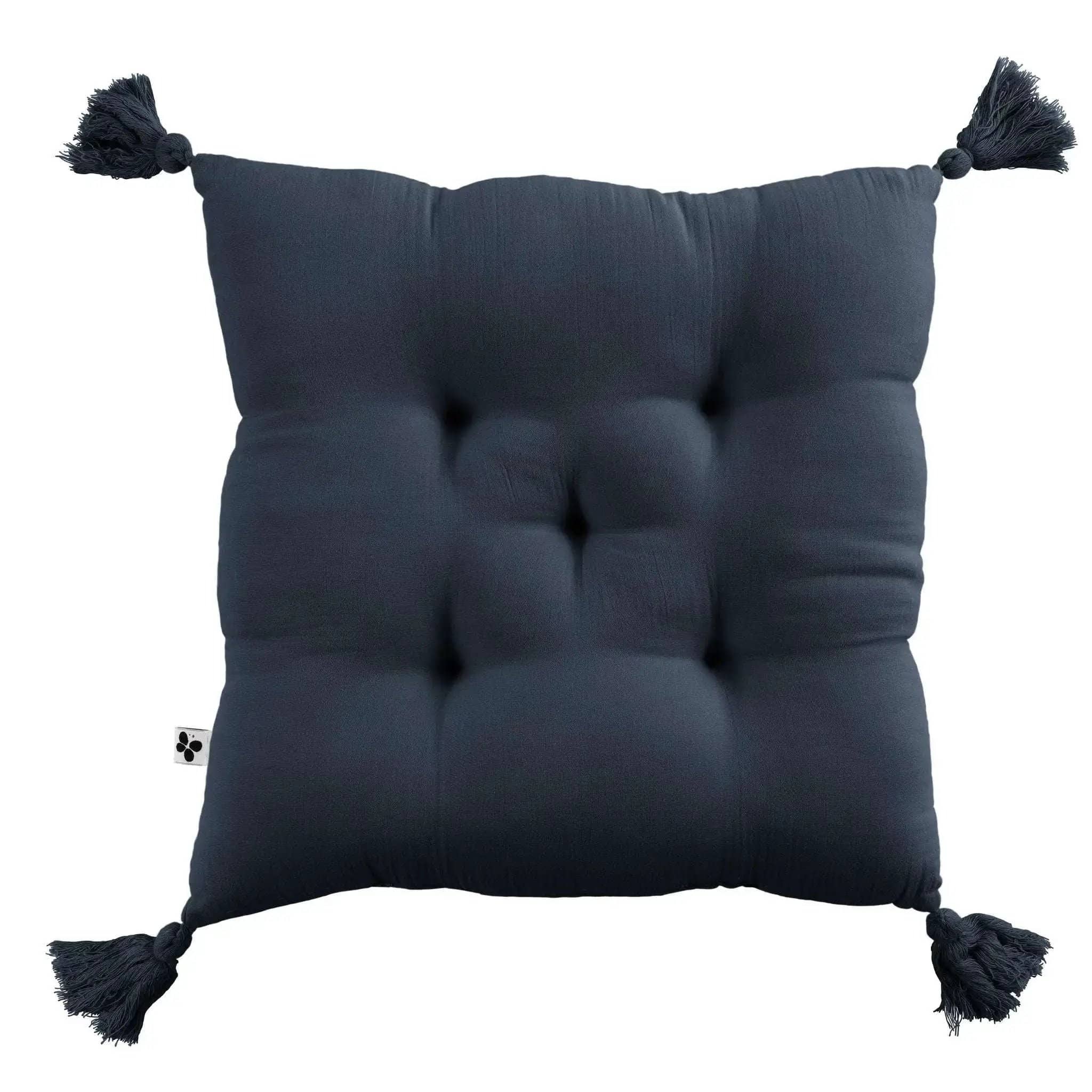Coussin capitonné 5 points avec pompons 40 x 40 cm Gaze de coton unie GAÏA Minuit by L'effet papillon