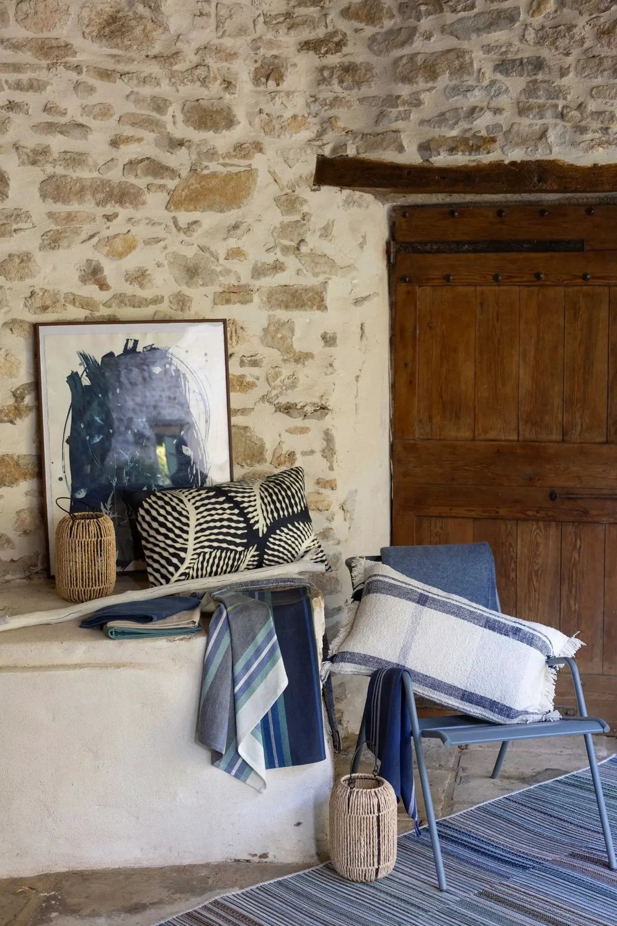 Coussin brodé Flora by Vivaraise
