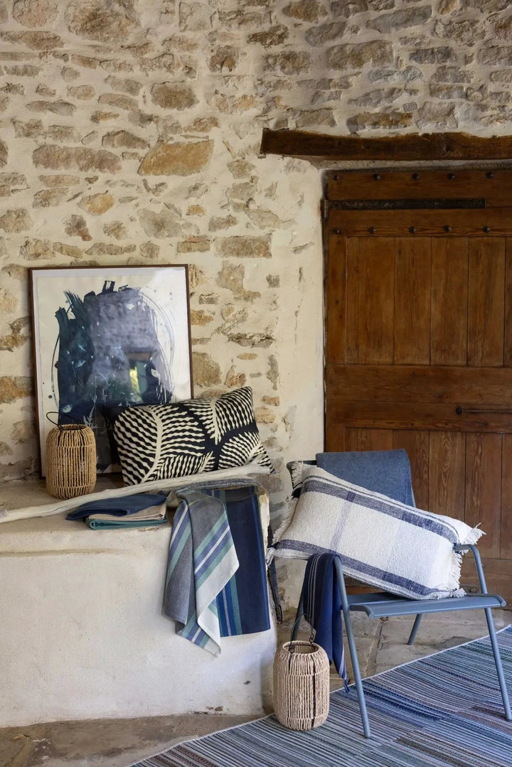 Coussin brodé Flora by Vivaraise