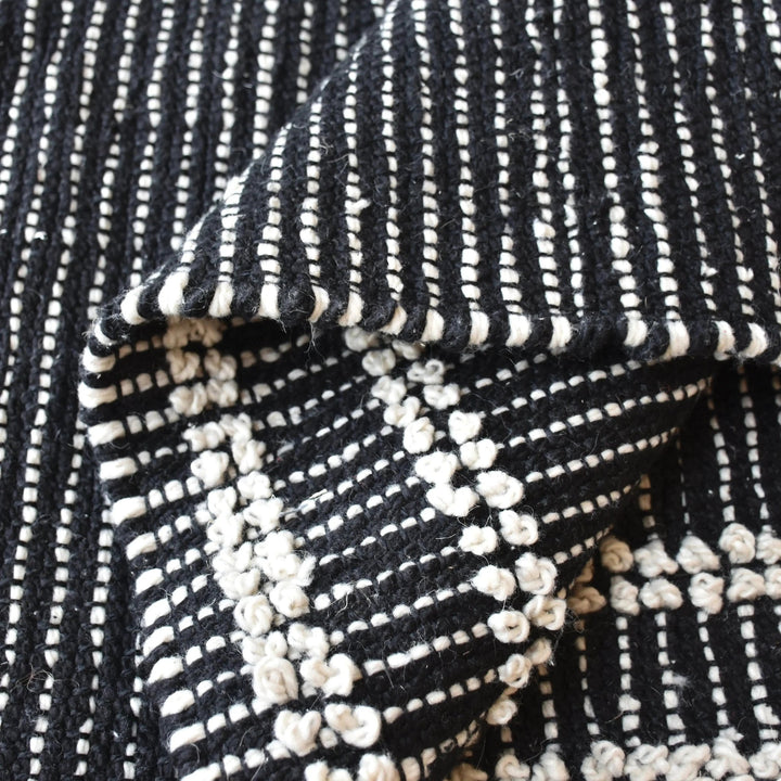 Tapis Gimie Charbon/ivoire by The Rug Republic
