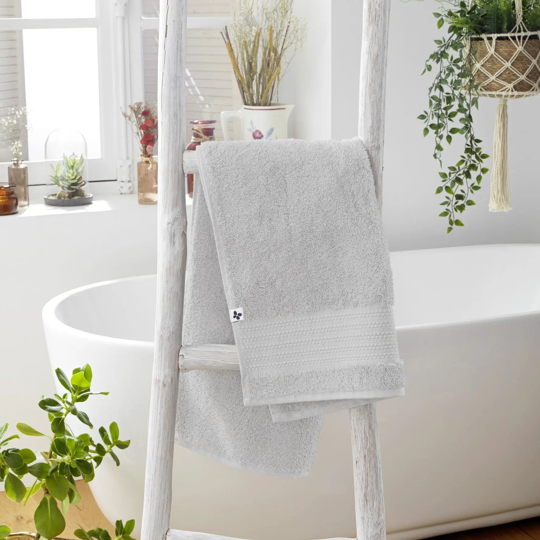 Serviette de toilette 50 x 90 cm GARANCE Nuage by L'effet papillon