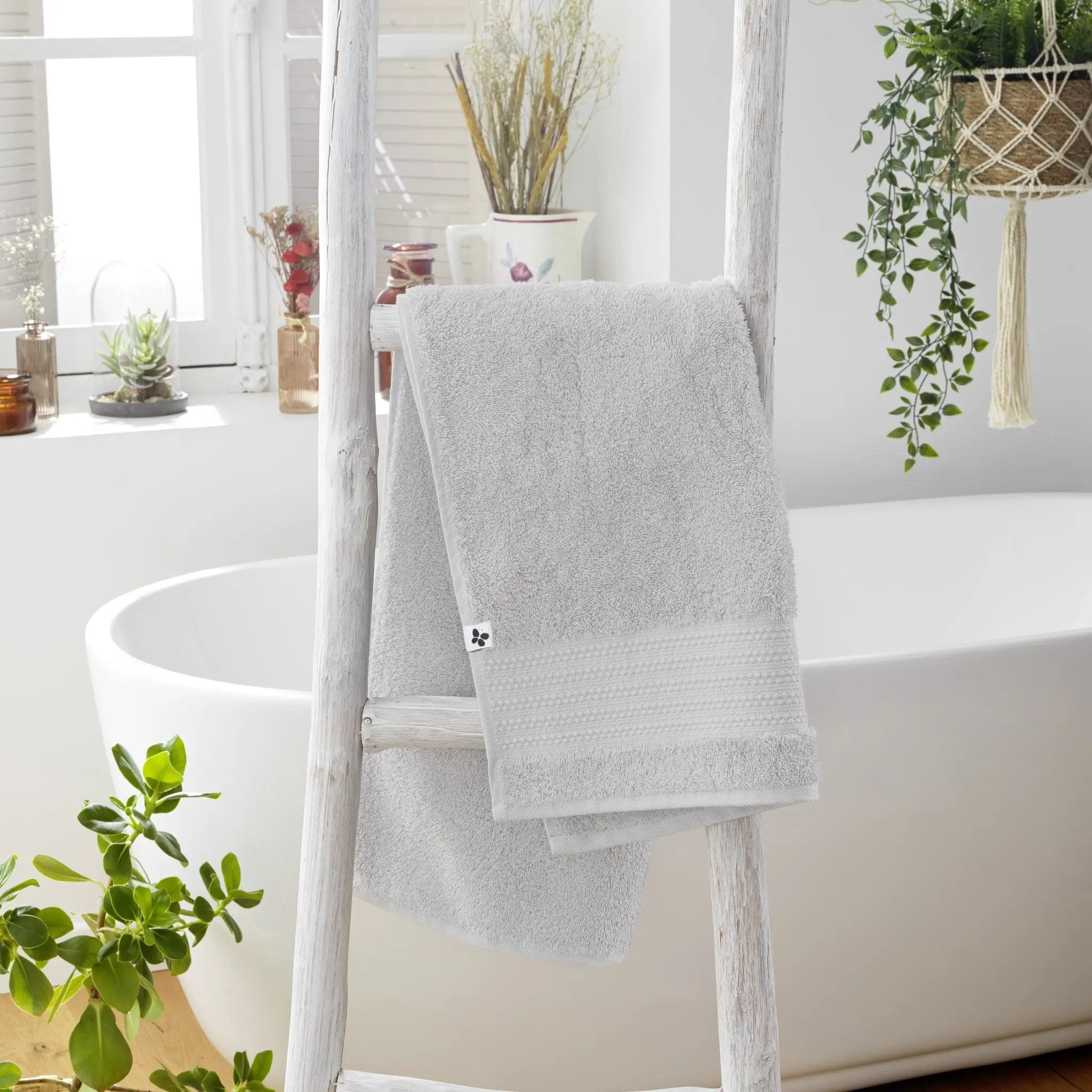 Serviette de toilette 50 x 90 cm GARANCE Nuage by L'effet papillon