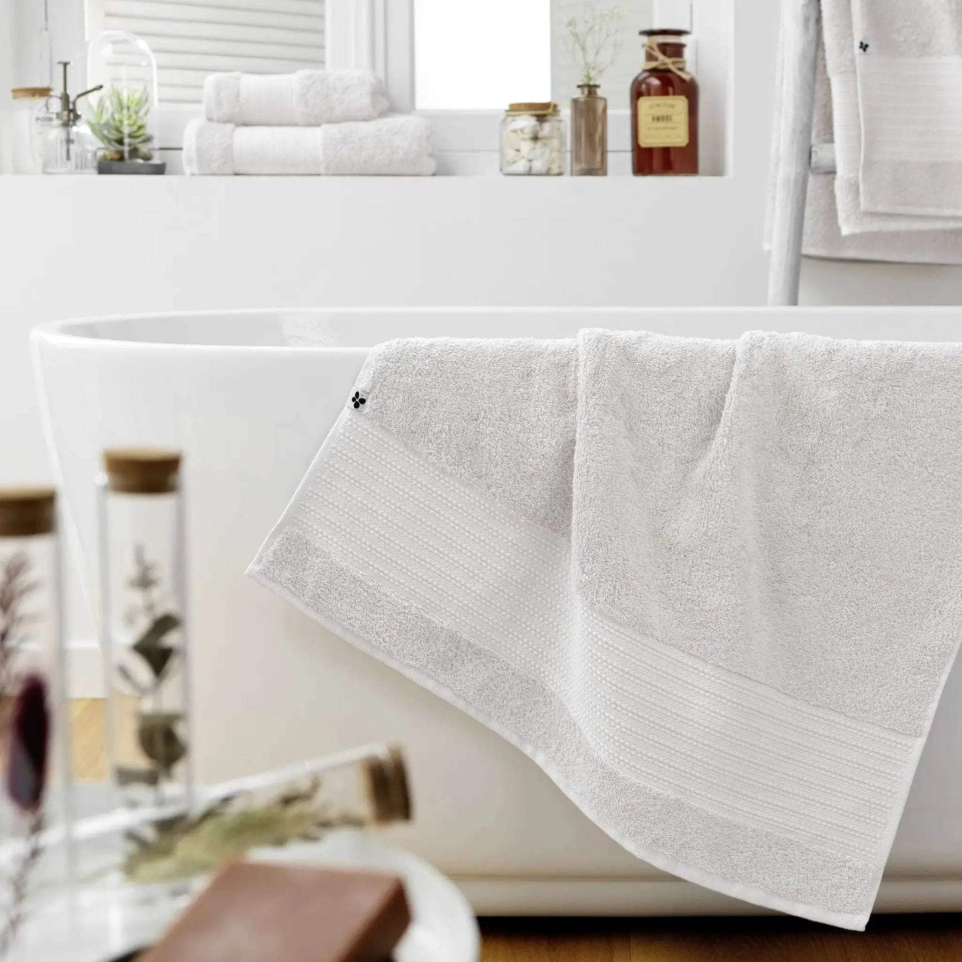 Serviette de douche 70 x 130 cm GARANCE Chantilly by L'effet papillon