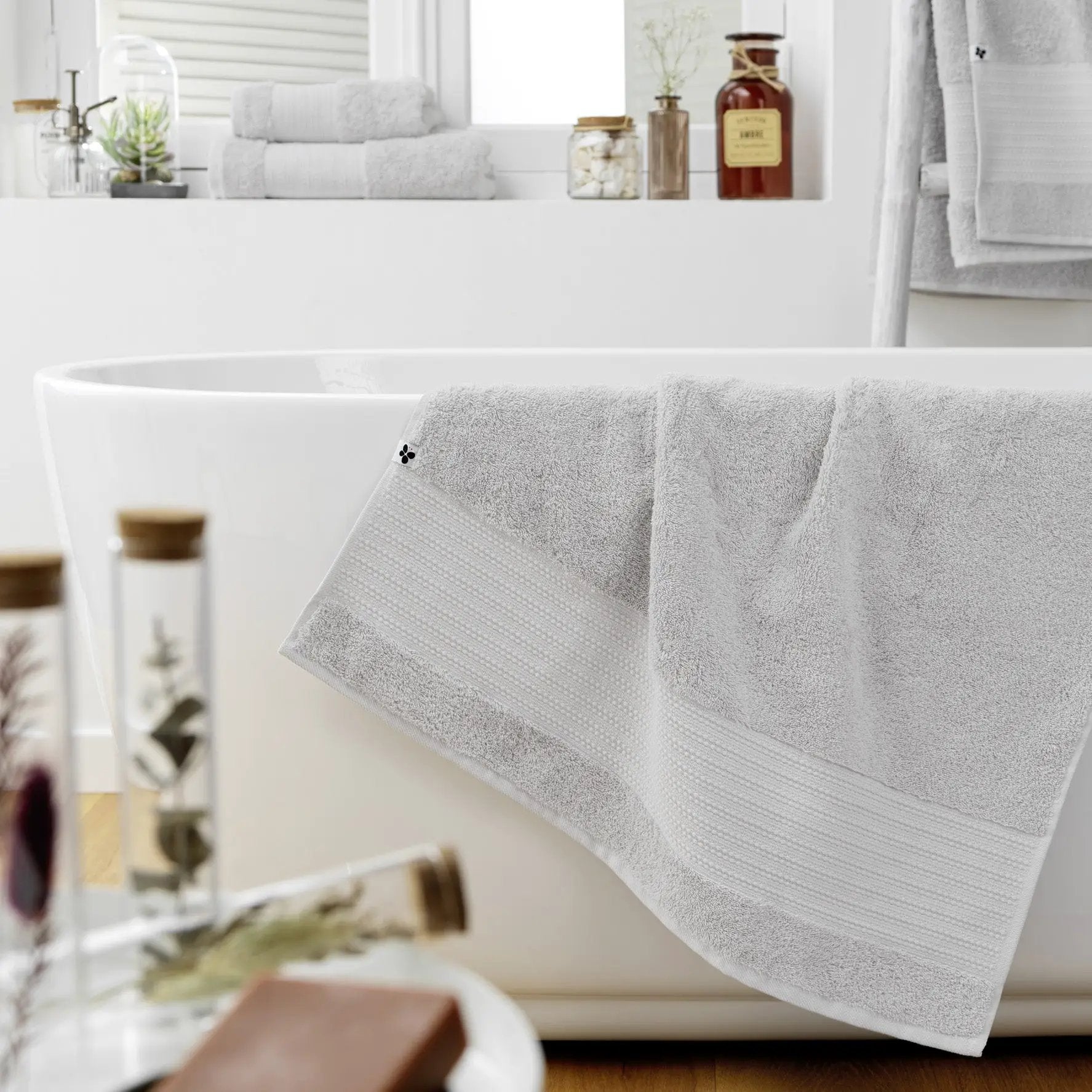 Serviette de douche 70 x 130 cm GARANCE Nuage by L'effet papillon
