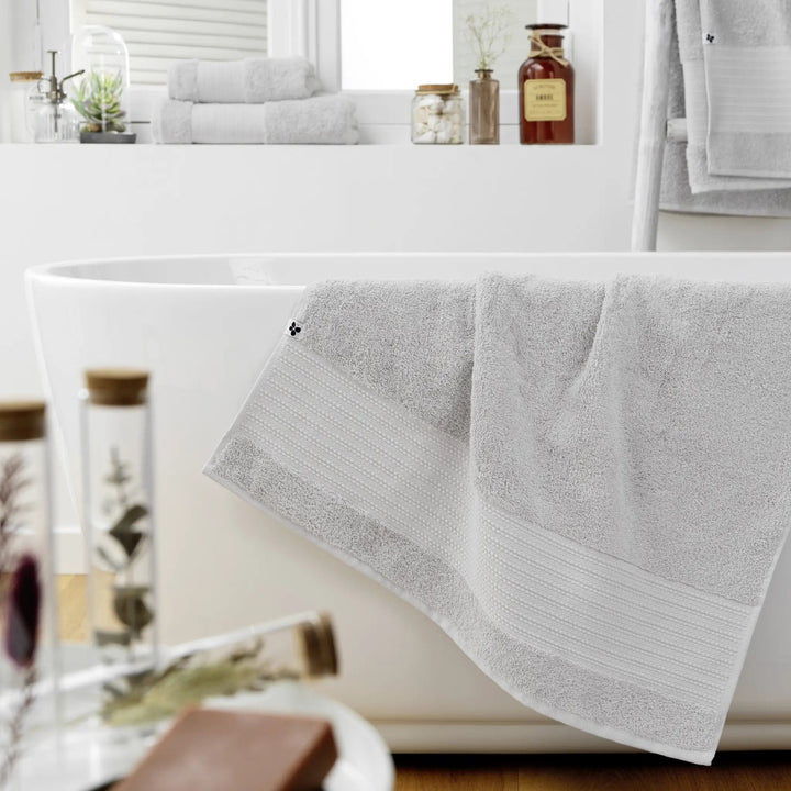Serviette de douche 70 x 130 cm GARANCE Nuage by L'effet papillon