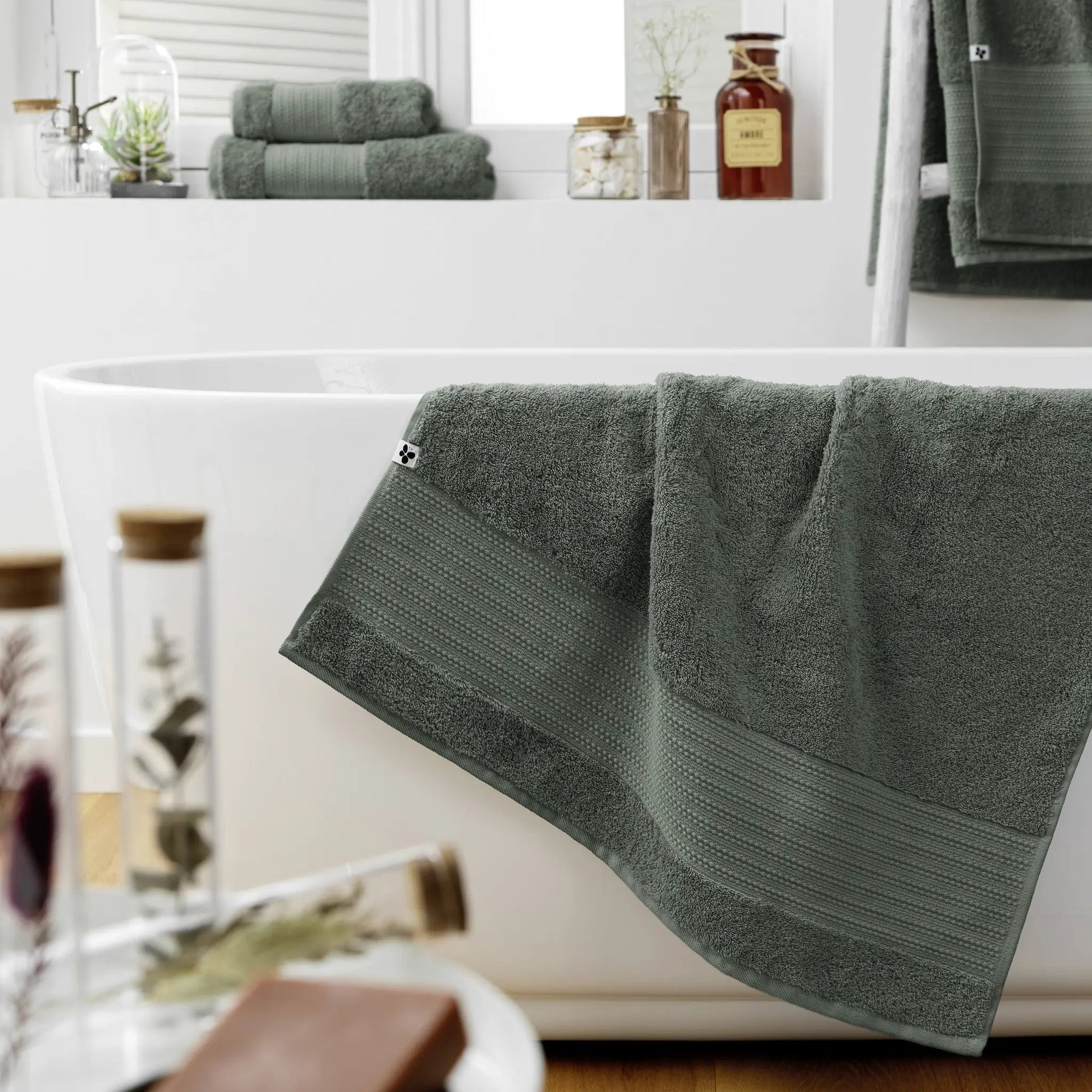 Serviette de douche 70 x 130 cm GARANCE Romarin by L'effet papillon