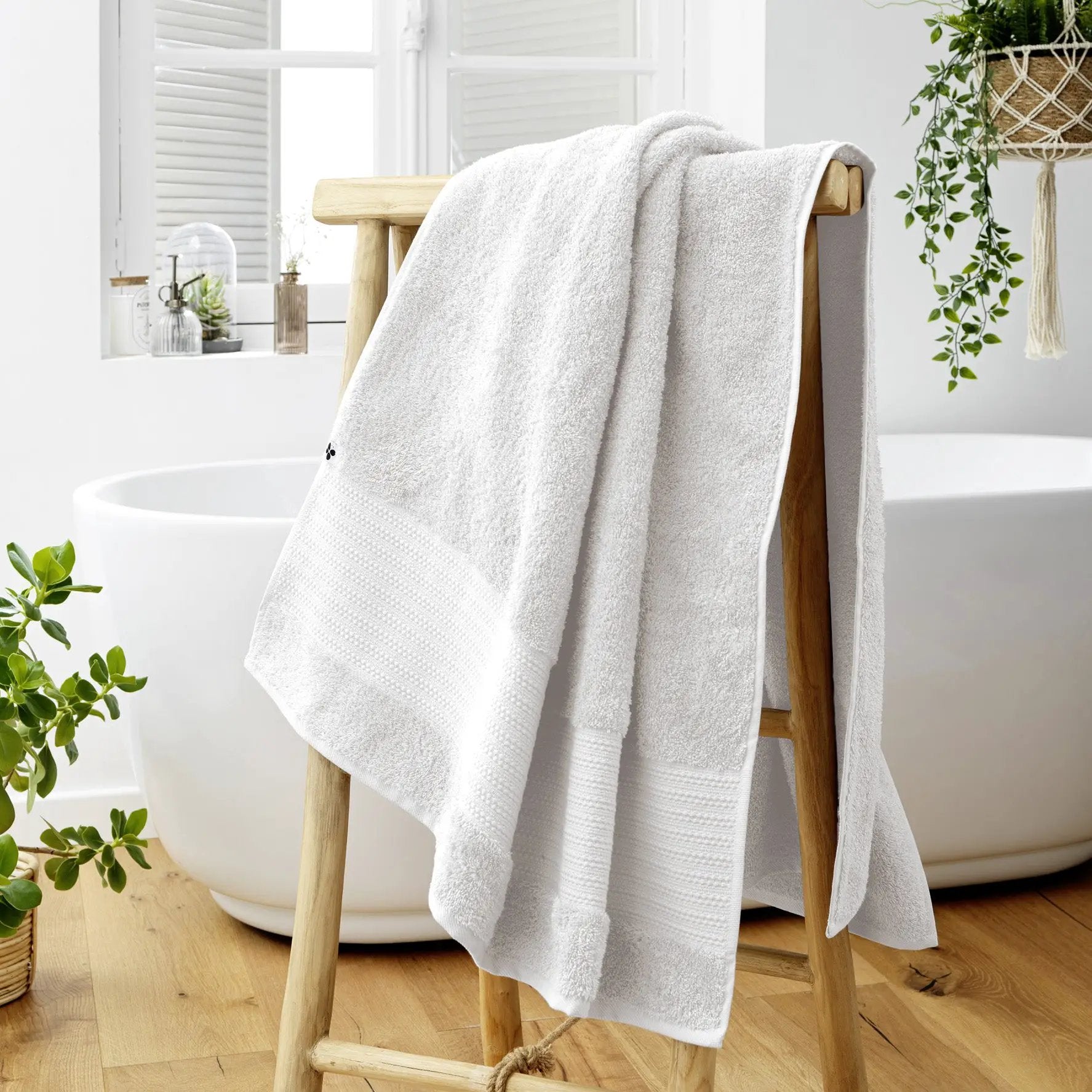 Serviette de bain 90 x 150 cm GARANCE Chantilly by L'effet papillon