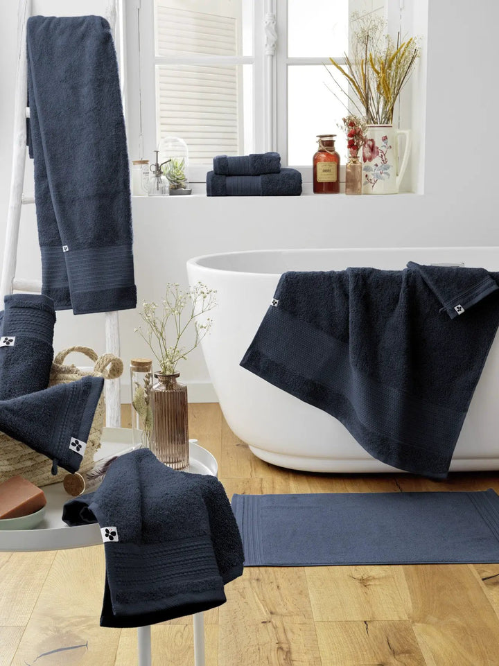 Serviette de bain 90 x 150 cm GARANCE Minuit by L'effet papillon