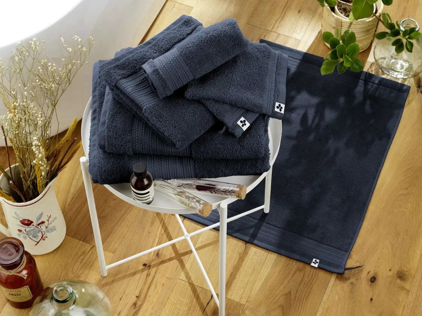 Tapis de bain 50 x 70 cm GARANCE Minuit by L'effet papillon