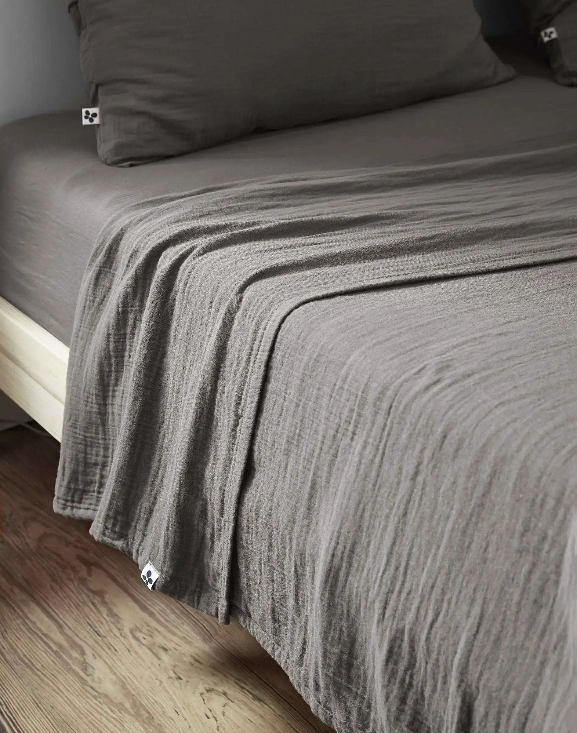 Drap plat 240 x 300 cm Gaze de coton unie GAÏA Granit by L'effet papillon