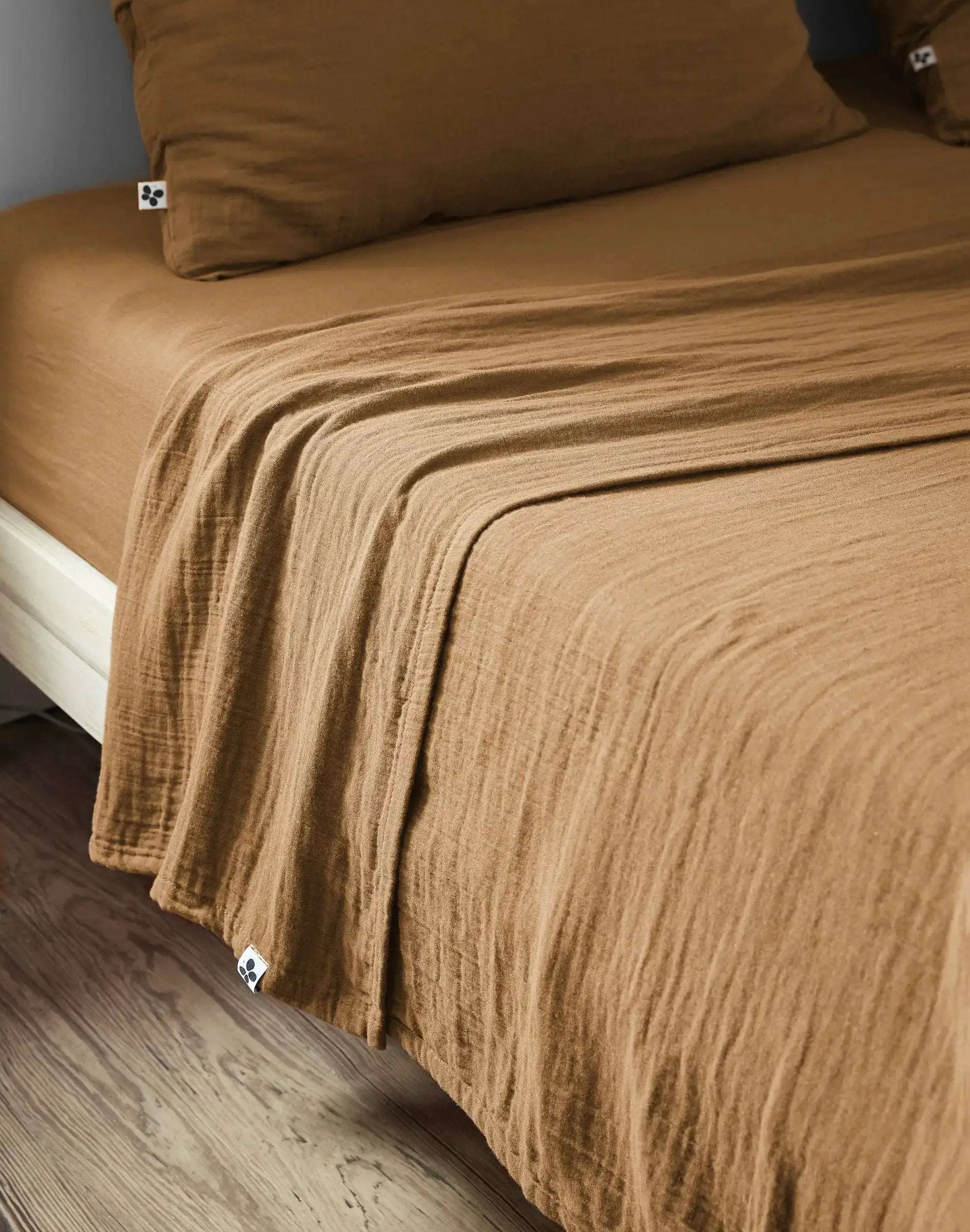 Drap plat 240 x 300 cm Gaze de coton unie GAÏA Camel by L'effet papillon