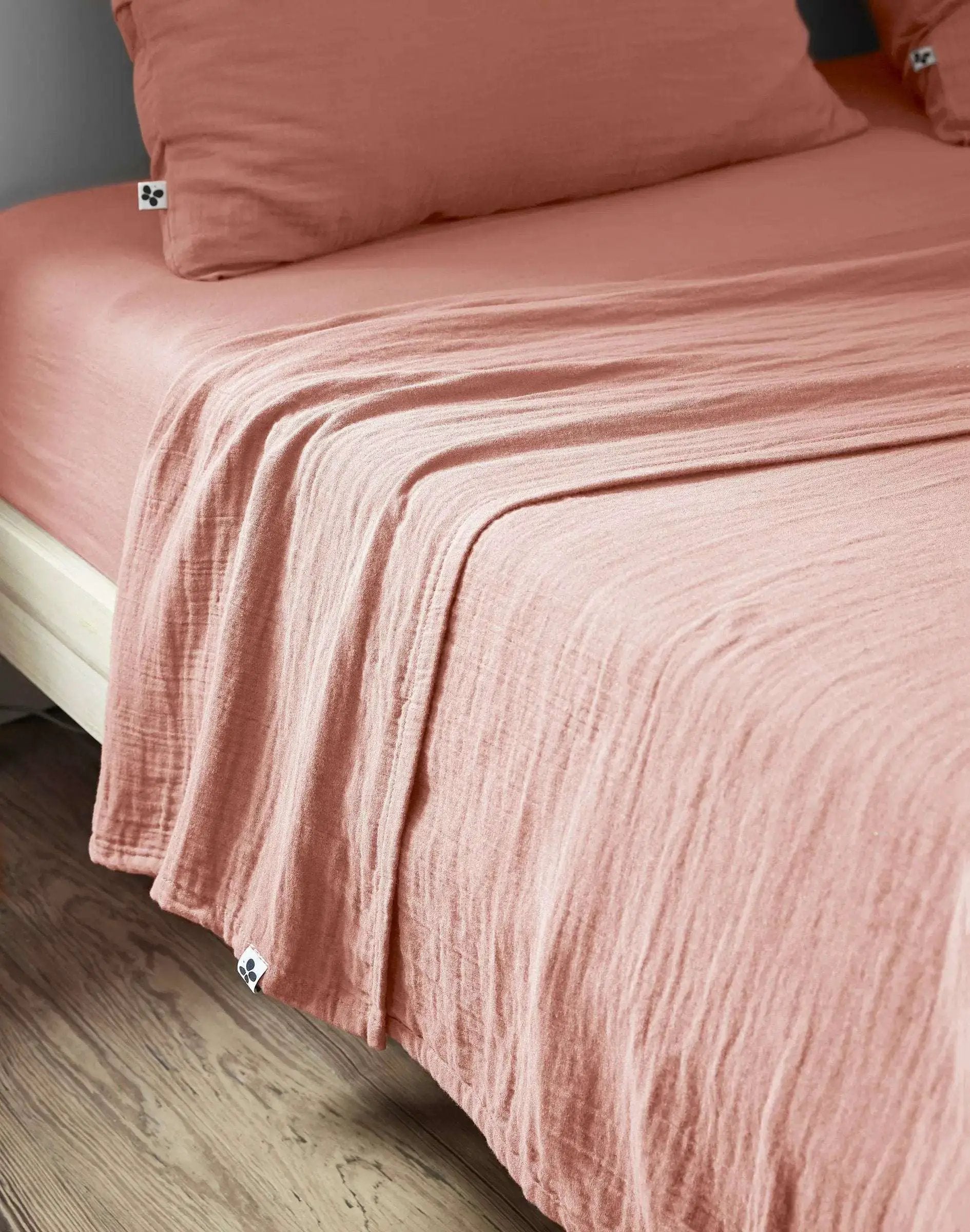 Drap plat 240 x 300 cm Gaze de coton unie GAÏA Rose pêche by L'effet papillon