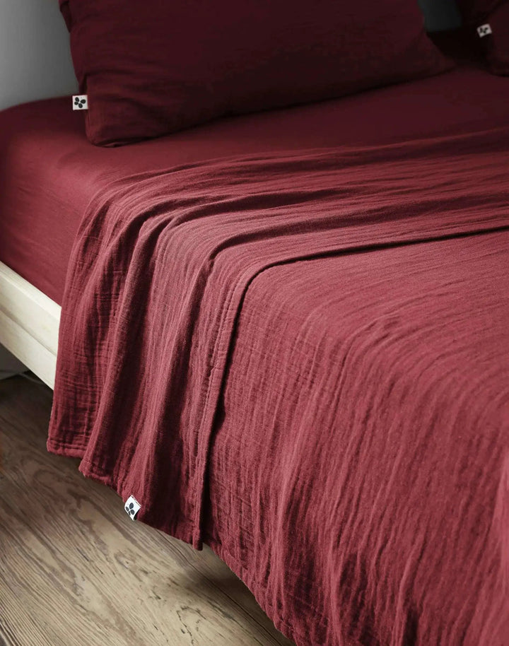 Drap plat 270 x 300 cm Gaze de coton unie GAÏA Lie de vin by L'effet papillon