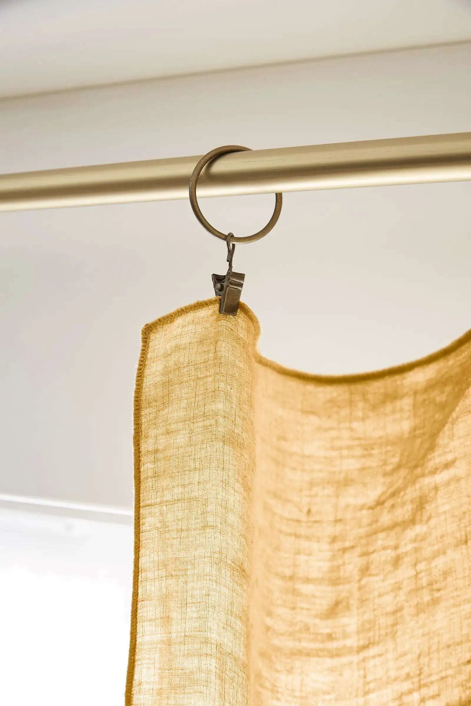Rideau ajustable + 8 anneaux pince 140 x 270 cm Lin lavé SOLINE Miel by L'effet papillon