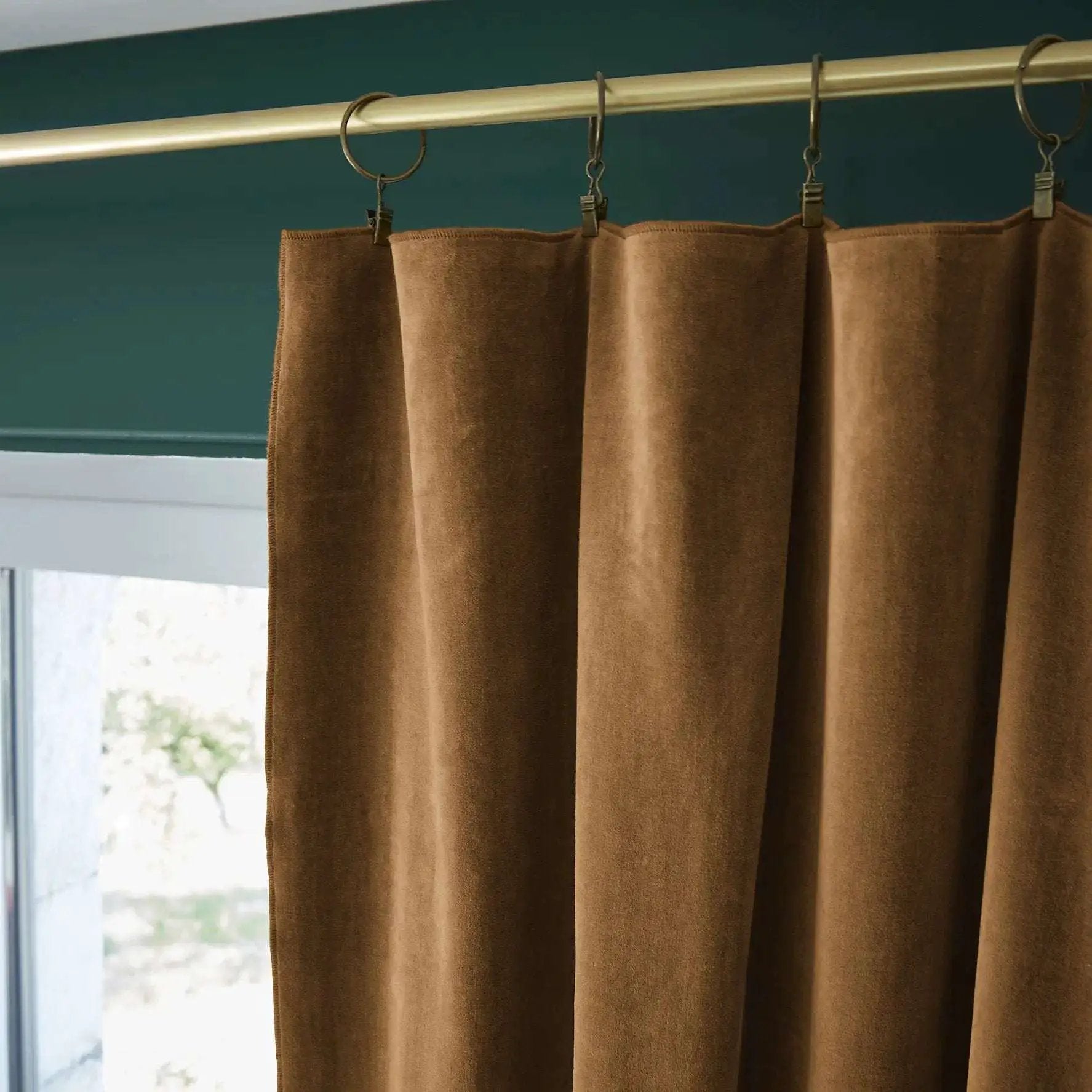 Rideau ajustable + 8 anneaux pince 140 x 270 cm Velours de coton CÉSAR Camel by L'effet papillon