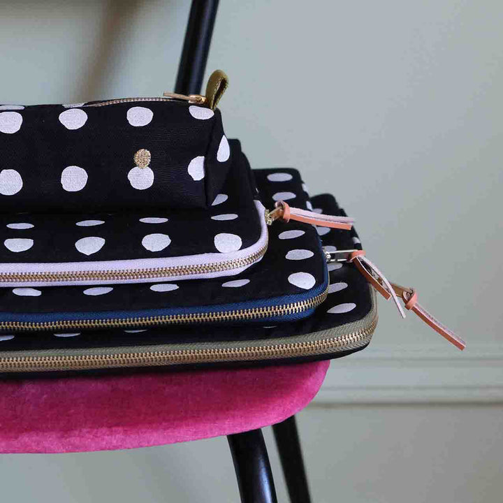 Housse iPad Mia Caviar La Cerise sur le Gâteau