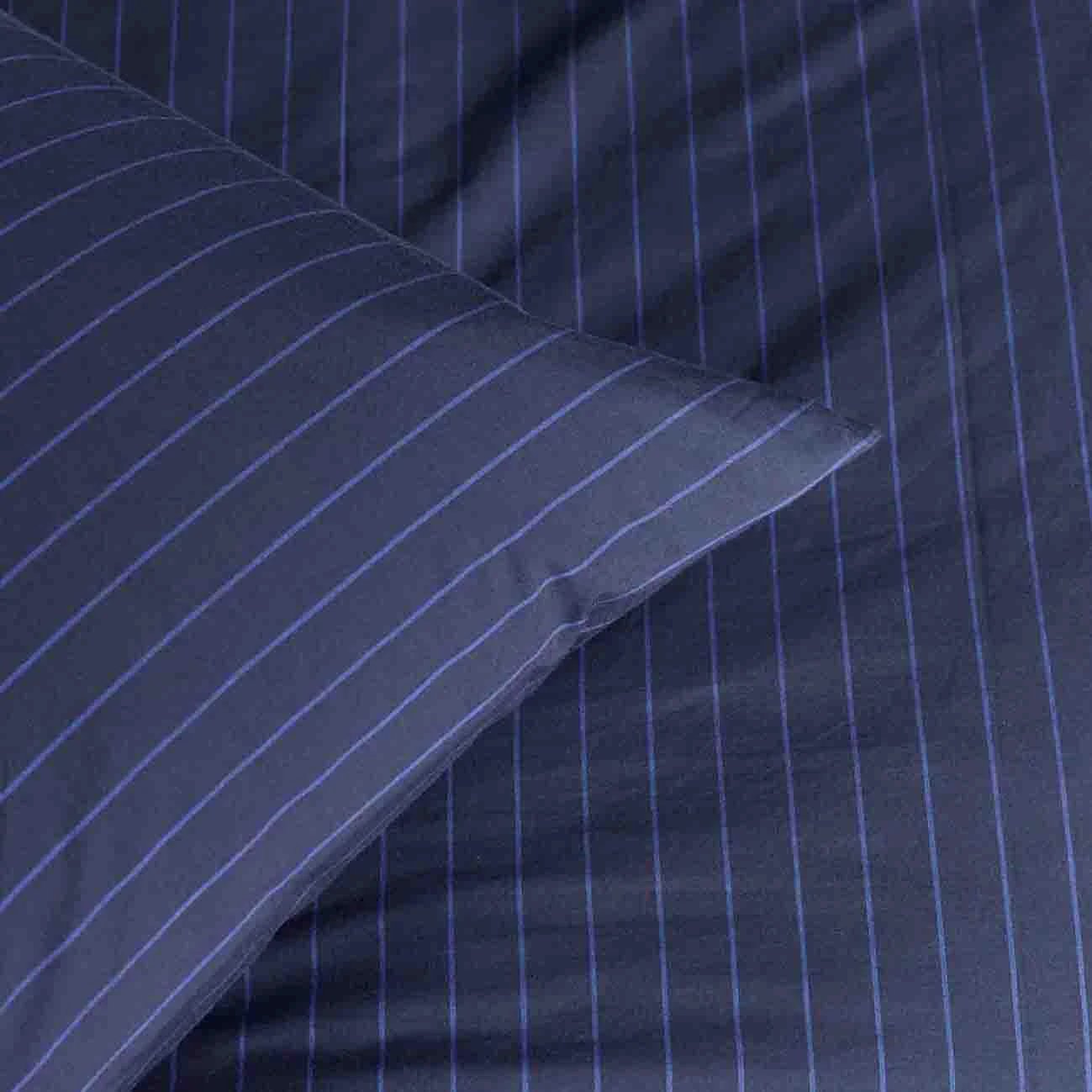 Taie d'oreiller Line Blue by La Cerise sur le Gâteau