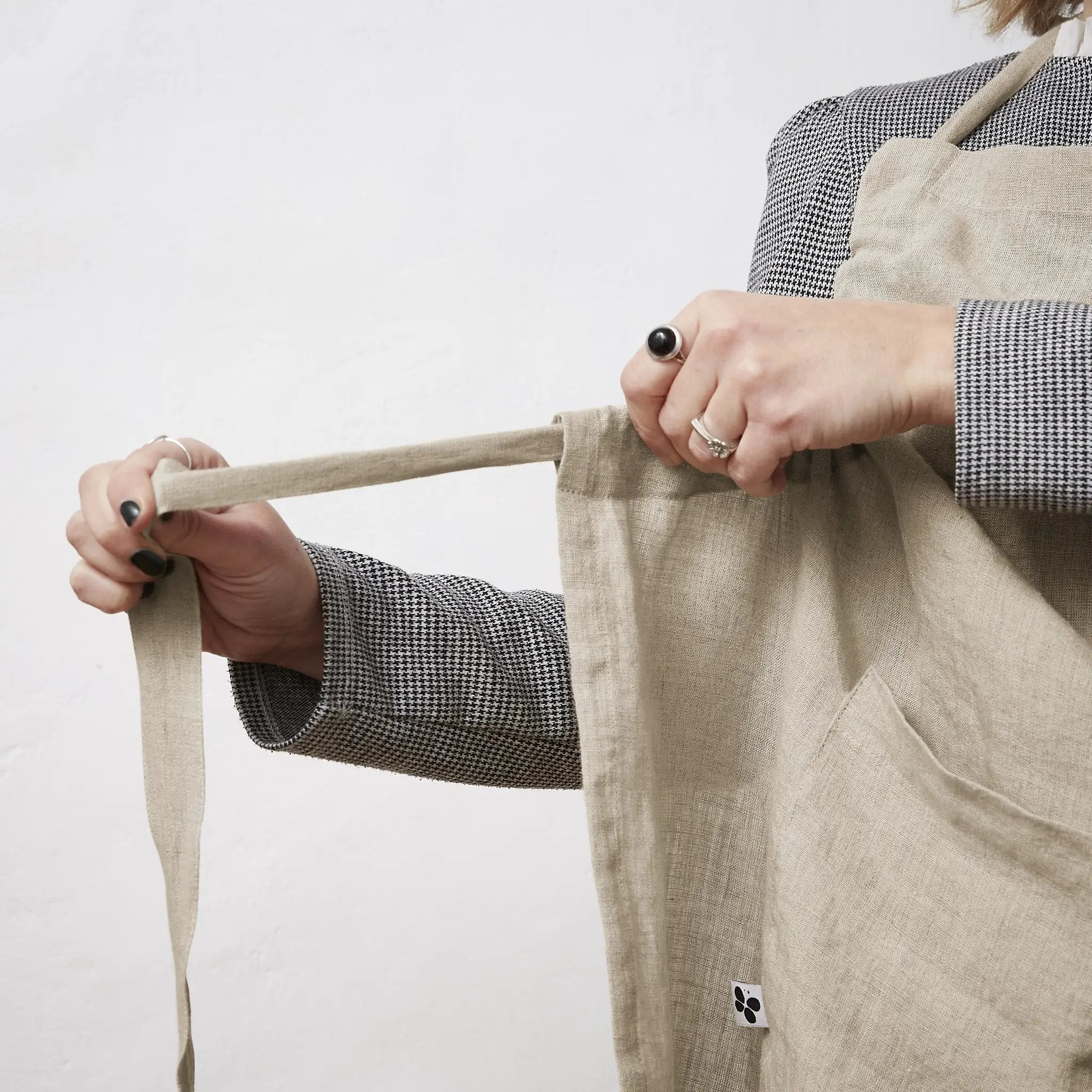 Tablier ajustable lin lavé 70 x 85 cm SOLINE Sable by L'effet papillon
