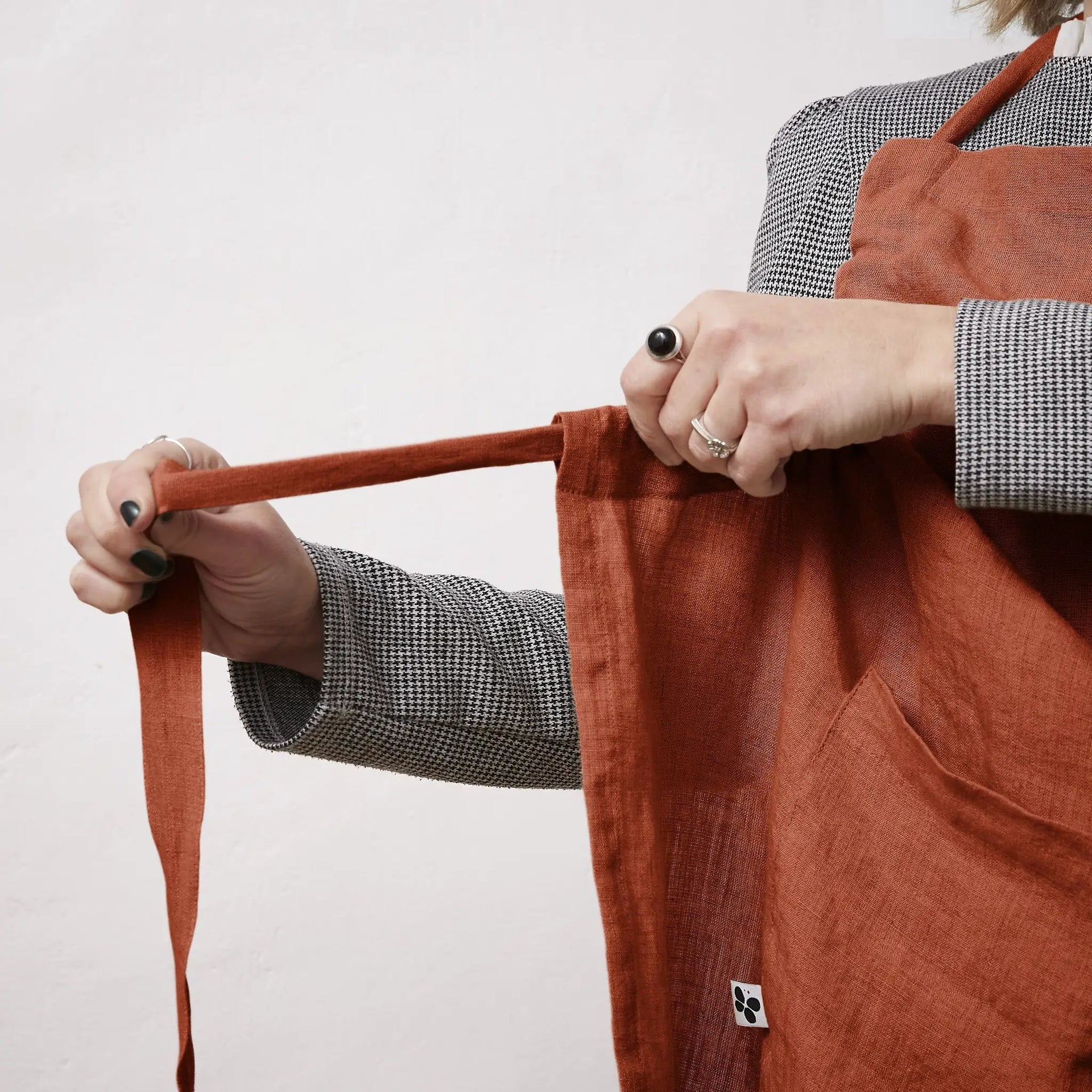 Tablier ajustable lin lavé 70 x 85 cm SOLINE Paprika by L'effet papillon