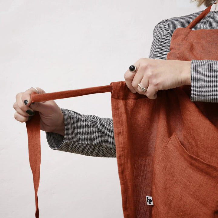 Tablier ajustable lin lavé 70 x 85 cm SOLINE Paprika by L'effet papillon