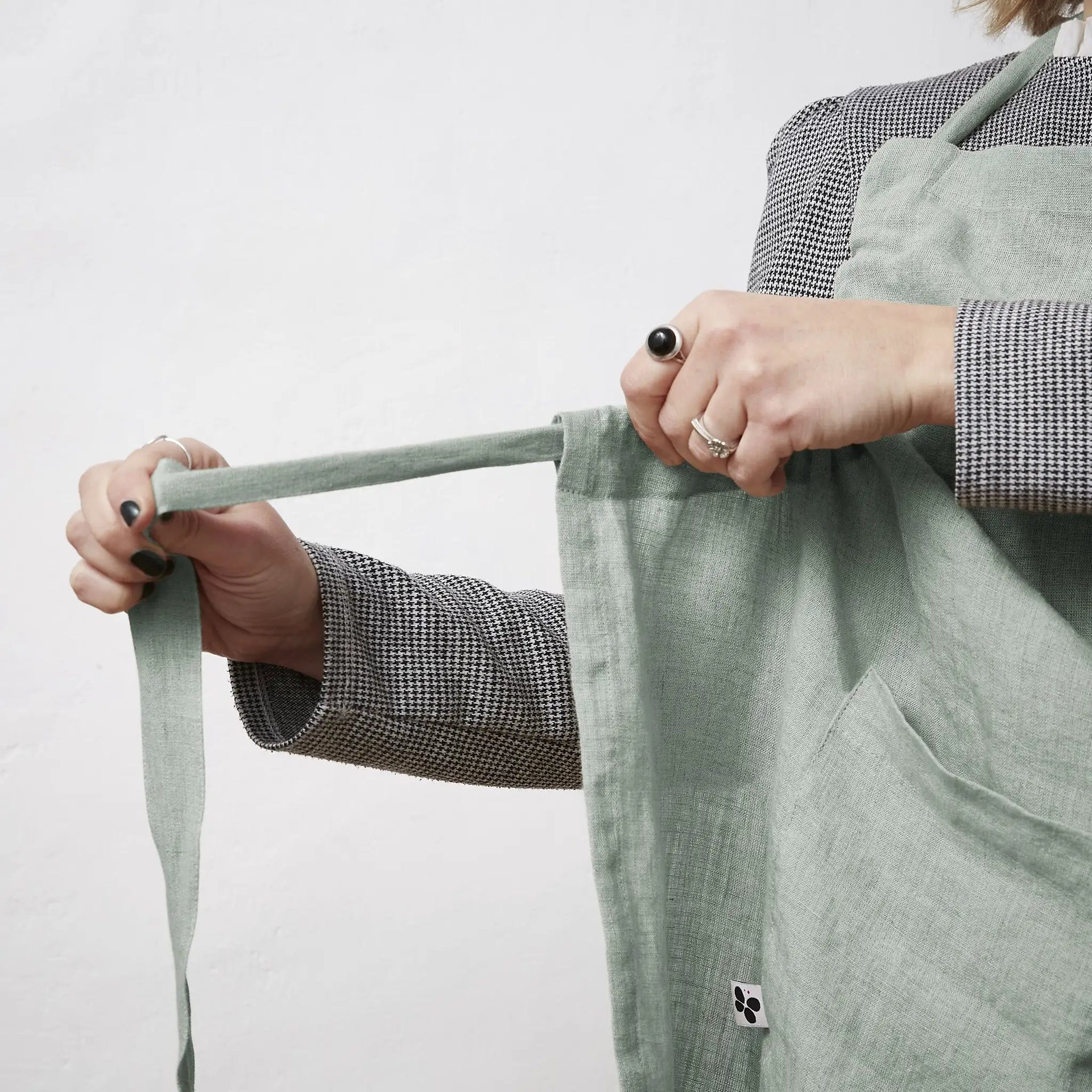 Tablier ajustable lin lavé 70 x 85 cm SOLINE Eucalyptus by L'effet papillon